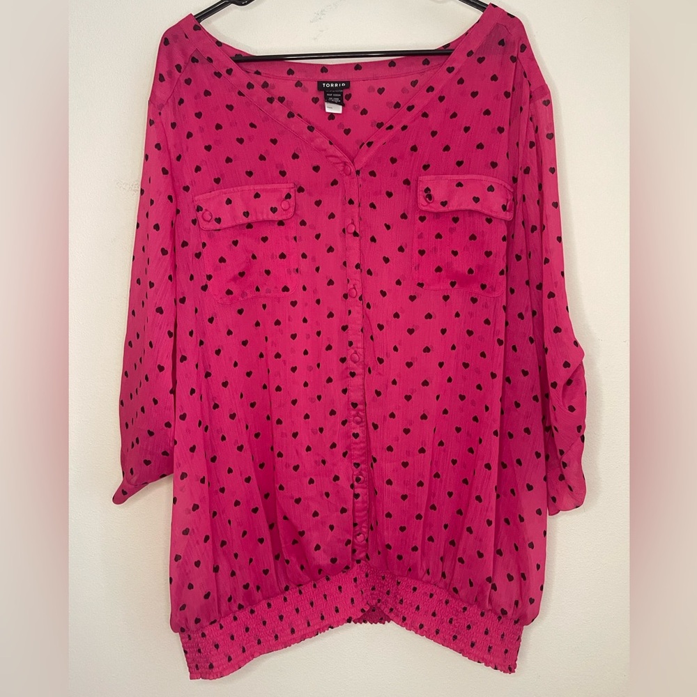 I bought this thinking it’d be a cute oversized look but it was too big.